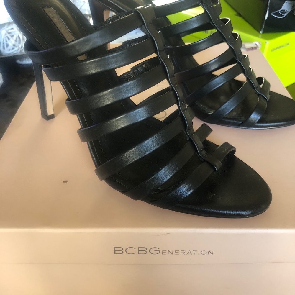 Black  strap or  mule heel